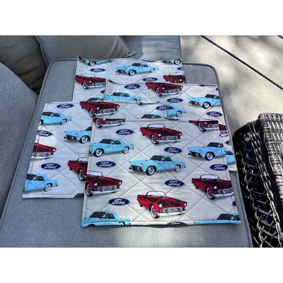 4 Vintage Ford Placemats Reversible Quilted T-Bird Thunderbird Fabric - Picture 3 of 5